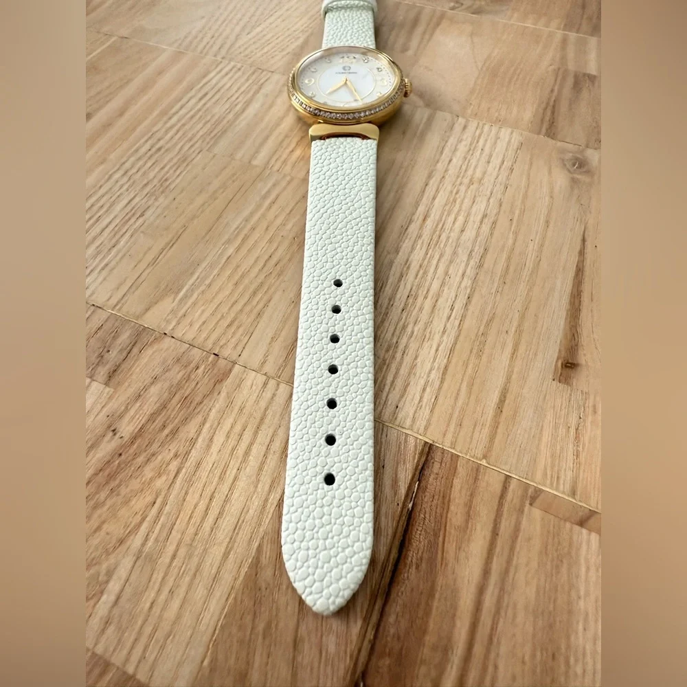 Cabochon ladies gold tone white leather watch NEW BATTERY